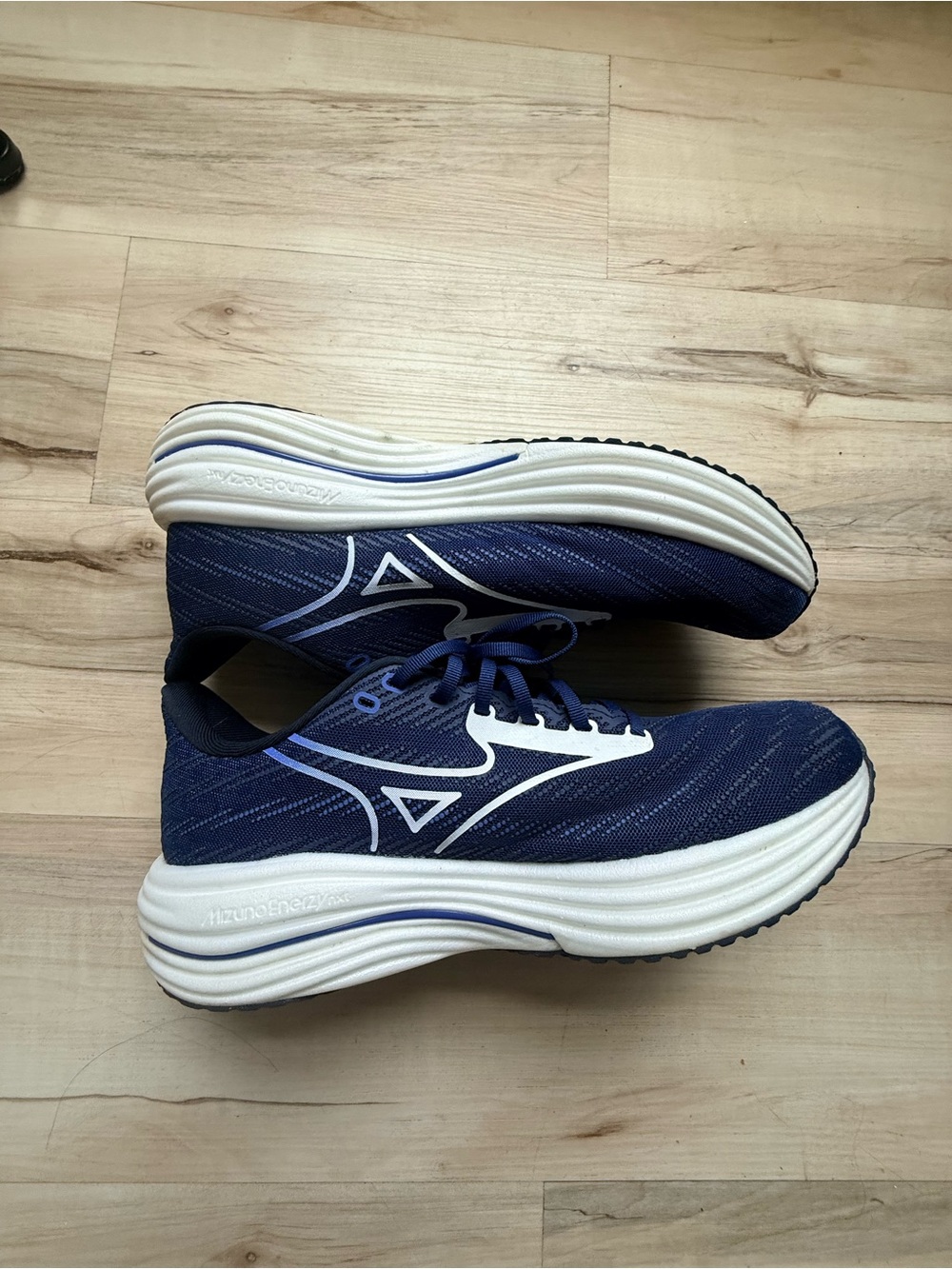 Mizuno Wave Rider 29 navy running shoes men with bright yellow-green midsole - Picture 8 of 10